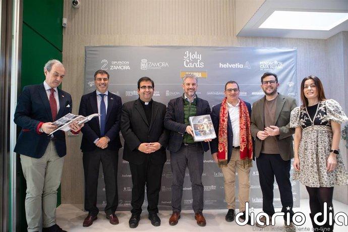 Zamora impulsa las 'Holy Cards' con un álbum de cromos para difundir su Semana Santa a nivel nacional e internacional