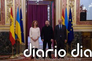 Zelenski aprovecha su nueva visita a España para reunirse con Armengol y Rollán en el Congreso