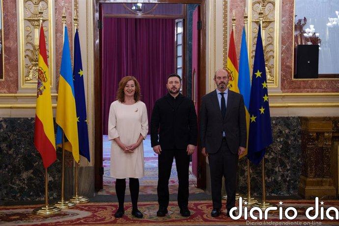 Zelenski aprovecha su nueva visita a España para reunirse con Armengol y Rollán en el Congreso