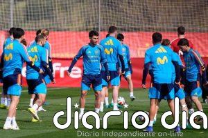 Zubimendi abandona la concentración de España por molestias en la rodilla