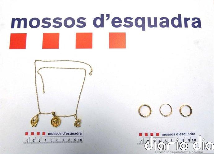 2 detenidos en Molló (Girona) por robar joyas a dos mujeres mayores con el método de la "mimosa"