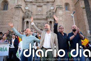 Abascal afea a Moreno su "matraca" sobre la "inestabilidad" con Vox y pide una "gran mayoría" en las andaluzas