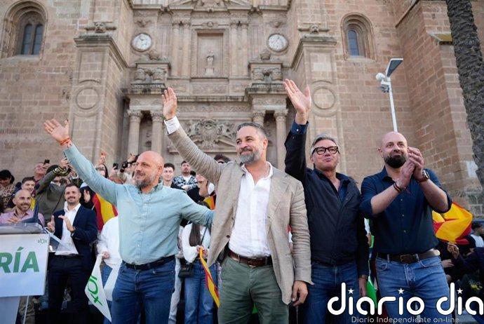 Abascal afea a Moreno su "matraca" sobre la "inestabilidad" con Vox y pide una "gran mayoría" en las andaluzas