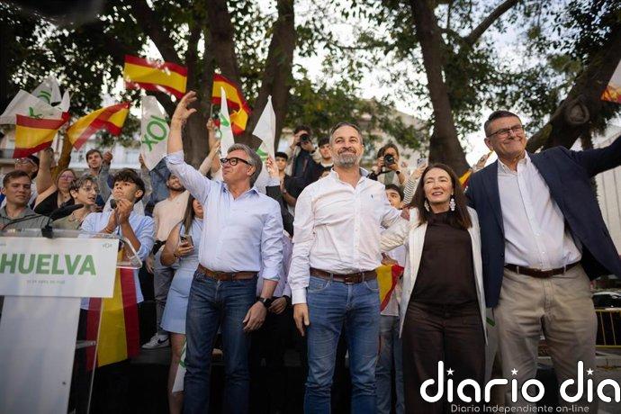 Abascal defiende la "prioridad nacional" para los andaluces: "Lo enfermizo es abandonar a los españoles humildes"