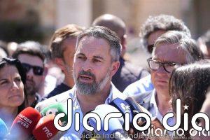 Abascal sostiene que los españoles están "discriminados" para recibir viviendas o ayudas sociales: "Eso es lo ilegal"