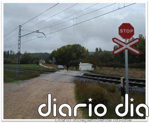 Adif adjudica por 600.000 euros la mejora de la protección de un paso a nivel en Alar del Rey (Palencia)