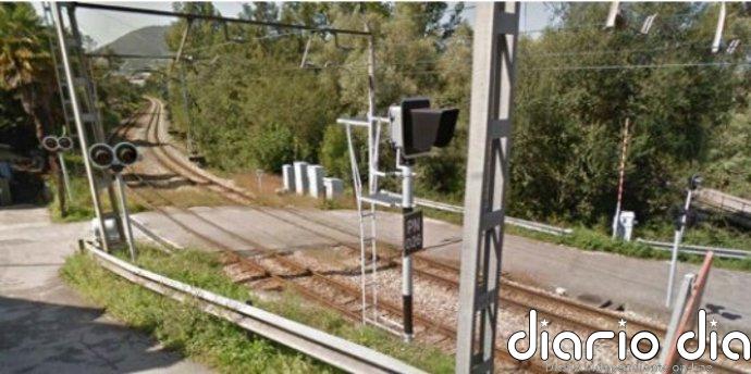 Adif invierte 2,6 millones en la modernización y mejora de 7 pasos a nivel entre Oviedo e Infiesto