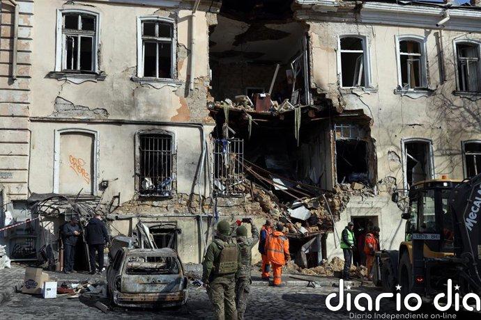 Al menos 15 muertos y casi un centenar de heridos en ataques rusos contra Kiev y otras dos ciudades ucranianas