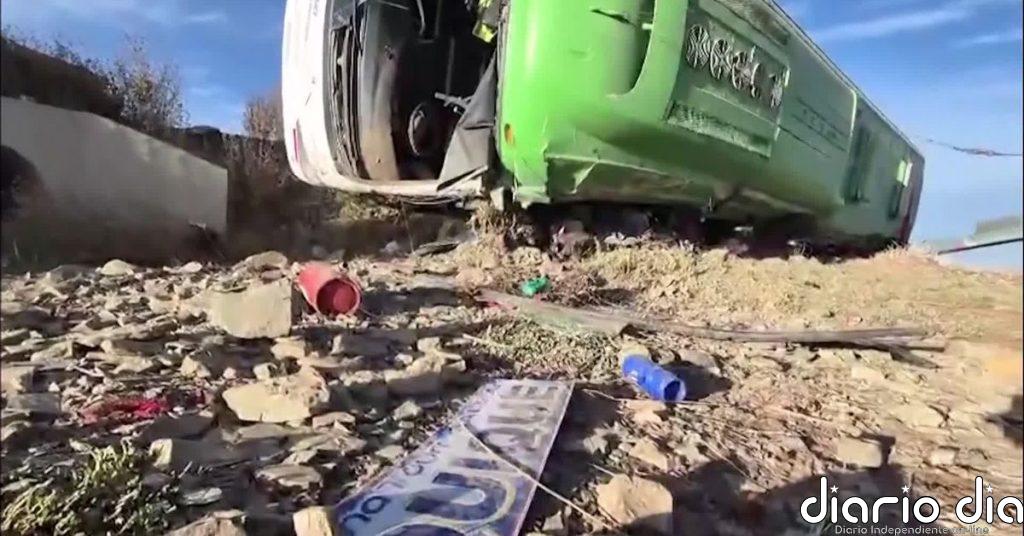 Al menos 9 muertos en el accidente de un autobús en Bolivia