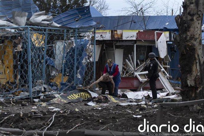 Al menos cinco muertos y una decena de heridos en una nueva jornada de ataques cruzados entre Rusia y Ucrania