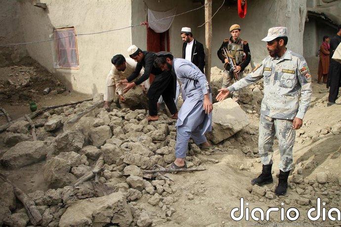 Al menos diez muertos y seis heridos en el derrumbe del tejado de unas viviendas en el este de Afganistán