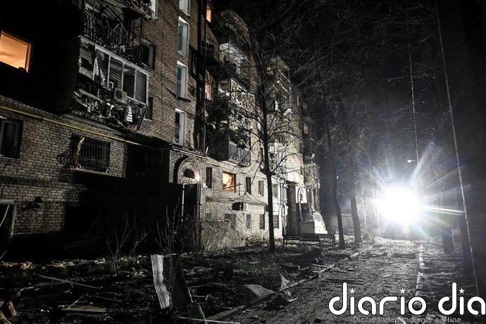 Al menos dos muertos en una nueva oleada de ataques rusos sobre Ucrania