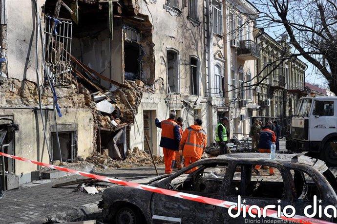 Al menos tres muertos, incluido un niño, en un ataque ruso en Odessa