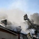 Al menos un muerto y seis heridos en nuevos ataques rusos contra el este y el centro de Ucrania