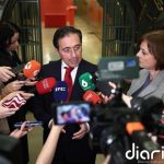 Albares sobre las críticas de Trump al Papa: "El poder político no puede interferir en absoluto en religión"