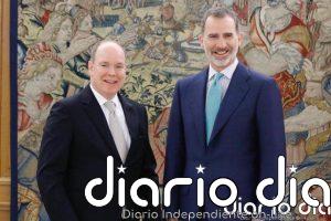Alberto de Mónaco invita a Felipe VI al quinto centenario de la visita de Carlos I al Principado, en 2029