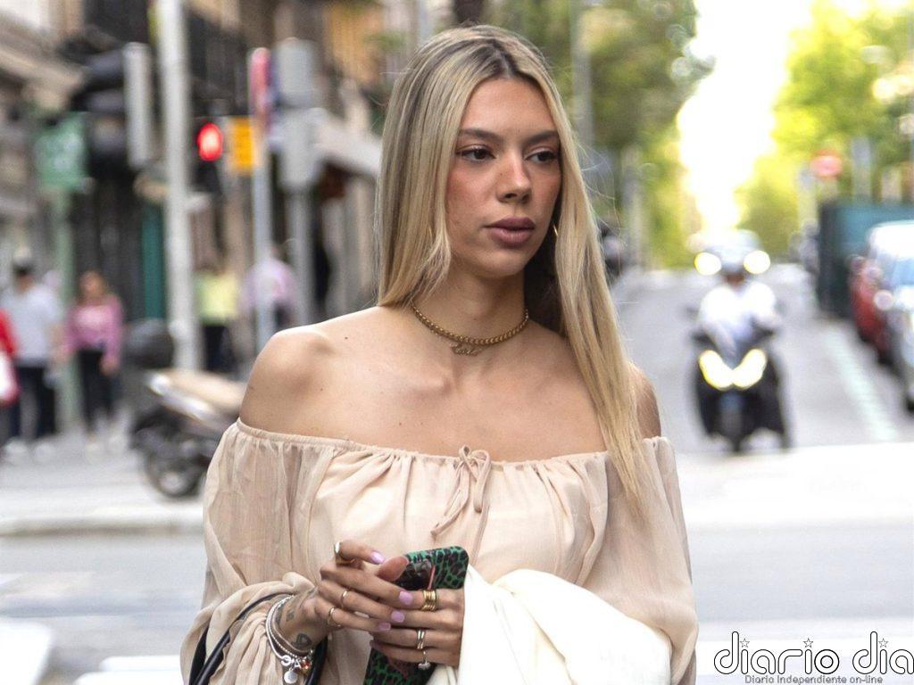 Alejandra Rubio se ríe ante el aluvión de críticas por cómo ha escrito su libro: "Es lo único que me queda"