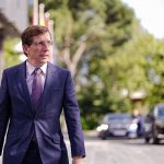 Almeida se apoya en servicios técnicos para defender que tapia del cementerio de Almudena no es lugar de memoria