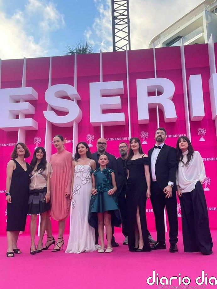 Anna Castillo y Macarena García brillan en el Festival de Series de Cannes con dos diseños opuestos y sofisticados