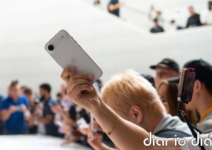 Apple es líder en el sector de móviles, pero Tim Cook pide dejar los 'smartphones' y salir más a la naturaleza