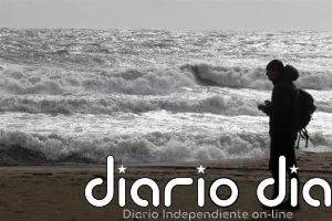 Aviso amarillo este lunes por oleaje en Almería y Granada acompañado por fuertes rachas de viento de hasta 60 km/h