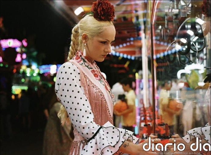 Ayuntamiento de Sevilla presenta la exposición fotográfica 'Periferia' del fotógrafo y director francés Julien Soulier