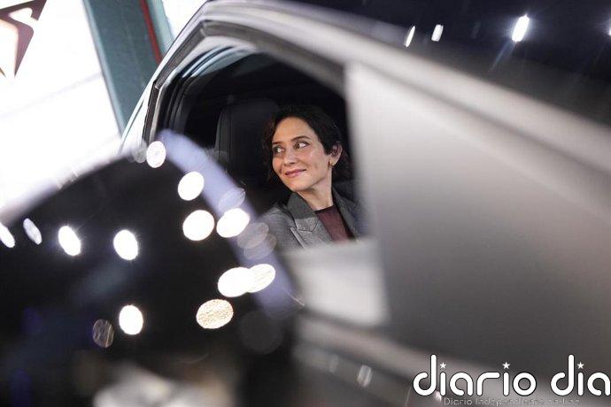 Ayuso visita Cupra City Garage Madrid por el lanzamiento mundial del nuevo modelo 100% eléctrico