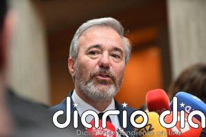 Azcón asume la "prioridad nacional" de Vox, pero "siempre" dentro de la legalidad