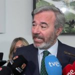 Azcón, convencido de que las negociaciones con Vox "se van a acelerar en las próximas semanas"