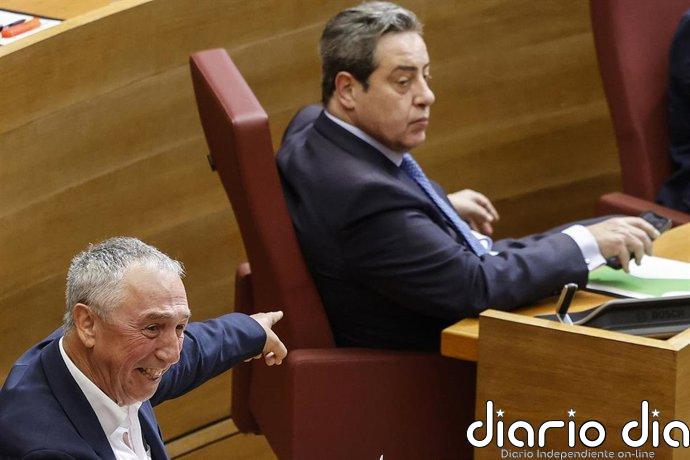 Baldoví tacha de "conflicto artificial" la prioridad nacional de Vox: "Es el grupo más vago y más gandul en estas Corts"