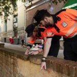 Barcelona duplicará sus agentes cívicos antes del verano para combatir la "presión turística"