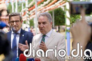 Bendodo apoya la "prioridad nacional basada en el arraigo" y afea a Vox su "cambio de criterio" sobre eso en el Congreso