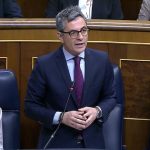 Bolaños a Pepa Millán: “Le agradezco que no asalte mi escaño y me grite a diez centímetros como hacen algunos de sus compañeros”