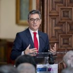 Bolaños tacha de "despropósito" el 'caso Begoña Gómez' después de que Manos Limpias pida no llevarla ante un jurado