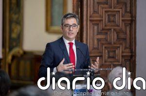 Bolaños tacha de "despropósito" el 'caso Begoña Gómez' después de que Manos Limpias pida no llevarla ante un jurado