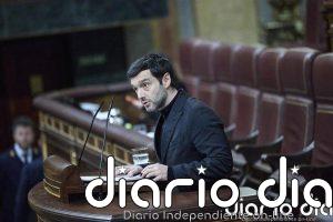 Bustinduy critica que el PP pase "por debajo del futbolín" al ceder en sus pactos autonómicos con Vox