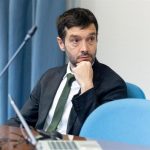 Bustinduy vincula el cambio del modelo de cuidados a crear un parque público de vivienda "blindado a perpetuidad"