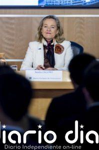 Calviño cree que se encontrará la medida "idónea" para España tras reprobar Bruselas la bajada del IVA