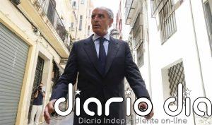 Camps dice que ha solicitado ya a la Generalitat investigar el posible uso "irregular" del repostaje de su coche oficial