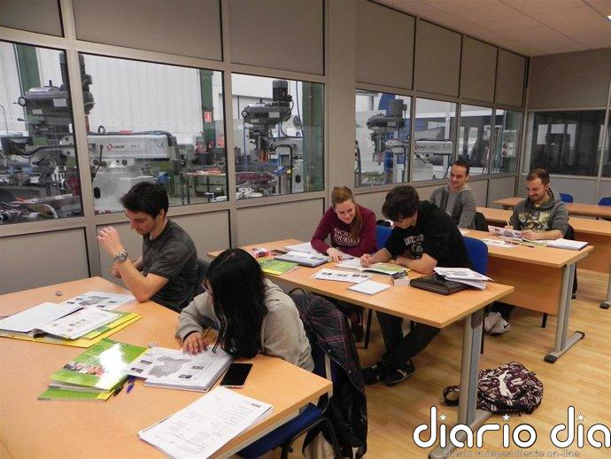 Cantabria pide al Gobierno "seguridad jurídica" para los migrantes en situación irregular que cursan FP