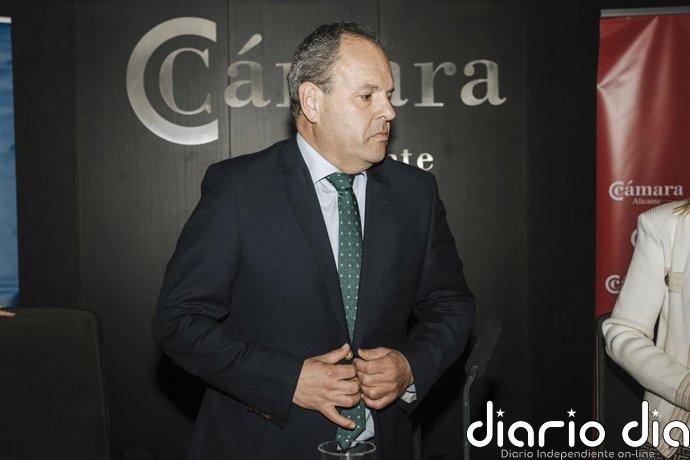 Carlos Baño comparecerá el 27 de abril en la comisión de investigación del bono consumo en la Diputación de Alicante