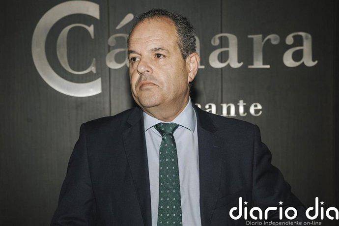 Carlos Baño traslada a la Diputación de Alicante que quiere comparecer en la comisión de investigación del bono comercio