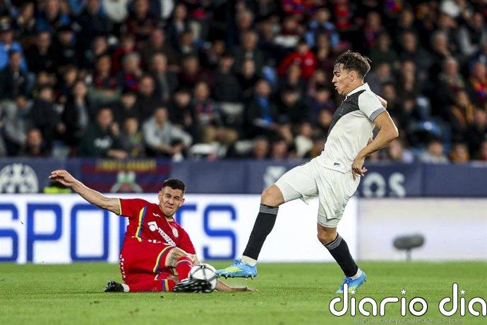 Carlos Espí hace creer al Levante