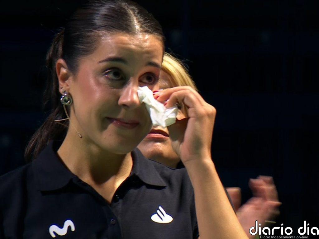 Carolina Marín, emocionada en el homenaje con el que ha cerrado el círculo en su tierra natal