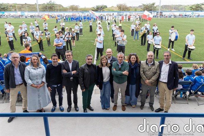 Cientos de personas asisten en Suances al partido benéfico entre San Martín y Real Madrid Leyendas a favor de Cohorte