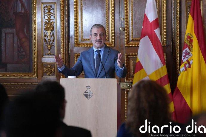 Collboni llama a la "tranquilidad" y a la comprensión en el proceso de regularización de migrantes