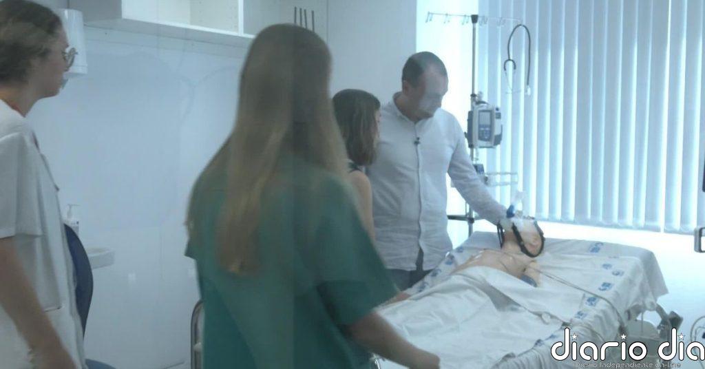 Cómo aprenden los médicos a dar malas noticias a los pacientes: "Eso hay que entrenarlo"