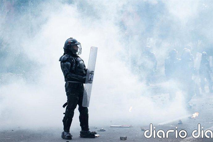 Condenan a siete años de prisión a un policía de Colombia que provocó una lesión ocular en una universitaria