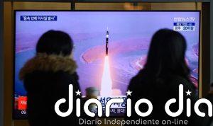 Corea del Norte lanza un misil balístico hacia el este