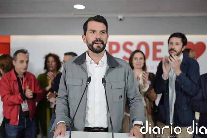 Cotrina sentencia que desde hoy el PSOE extremeño "se deja de mirar el ombligo" para "hablarle a la sociedad" de nuevo